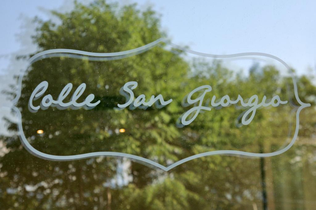 Relais Colle San Giorgio Bed and Breakfast Bardolino Exteriör bild